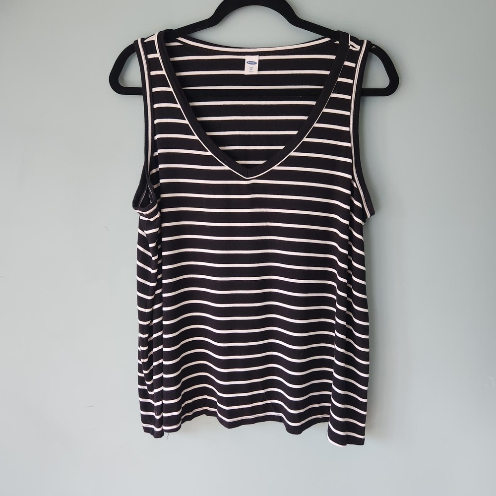 OLD NAVY Luxe Black & White Striped tank - Size XL